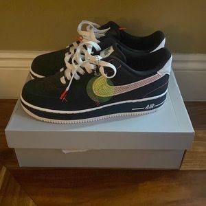 NIKE AIR FORCE ONE EXPOSED STITCHING